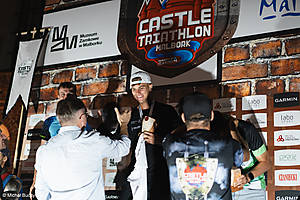 Castle_Triathlon_2024_logo_607.jpg