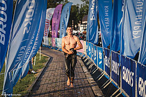 Castle_Triathlon_2024_logo_86.jpg