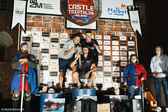 Castle_Triathlon_2024_logo_584.jpg