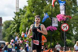 GTTELB20261767.jpg